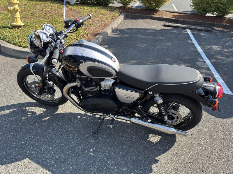 2025 Triumph Bonneville T100 - ICON EDITION 