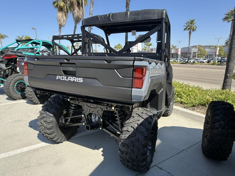 New 2025 Polaris RANGER XP 1000 PREMIUM Image 7
