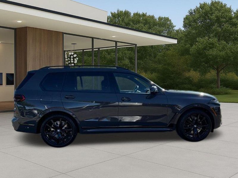 New 2026 BMW X7 xDrive40iImage 7