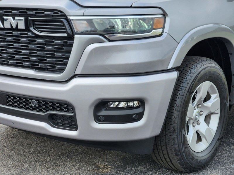 2025 RAM 1500 Lone Star Crew Cab 4x4 5