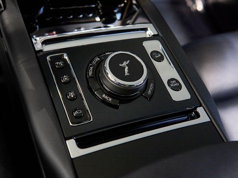 Used 2024 Rolls-Royce Cullinan Image 15