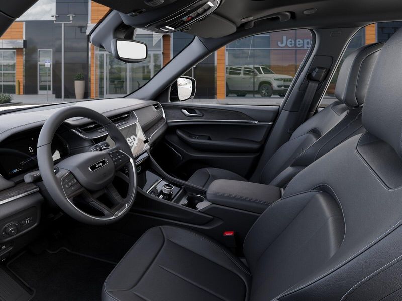 New 2026 Jeep Grand Cherokee Limited 4x4Image 22