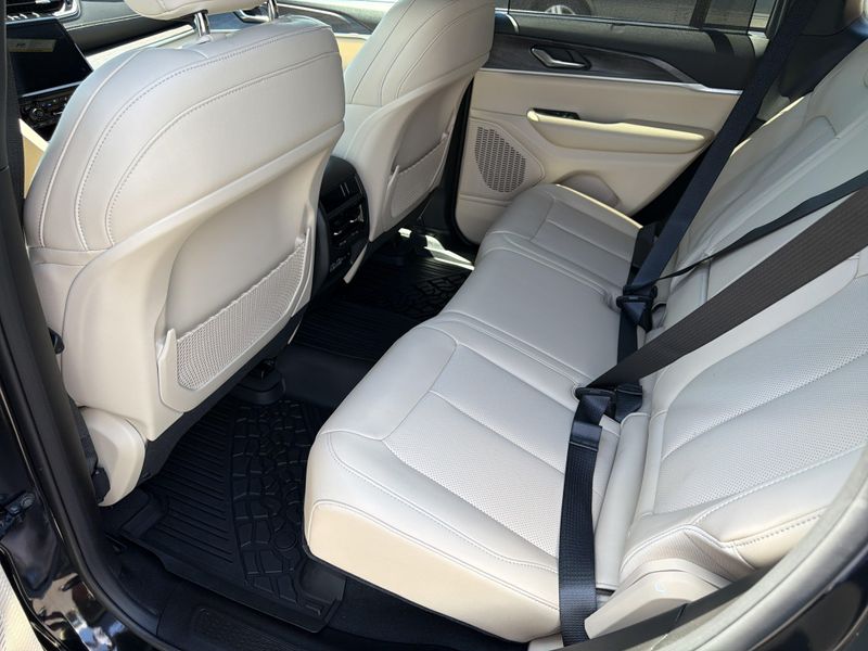 Used 2025 Jeep Grand Cherokee LimitedImage 28