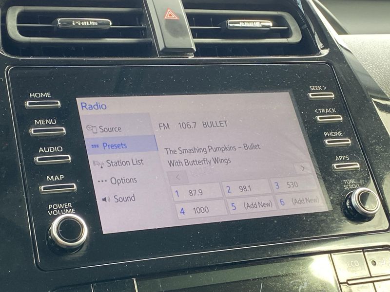 Used 2020 Toyota Prius LEImage 19