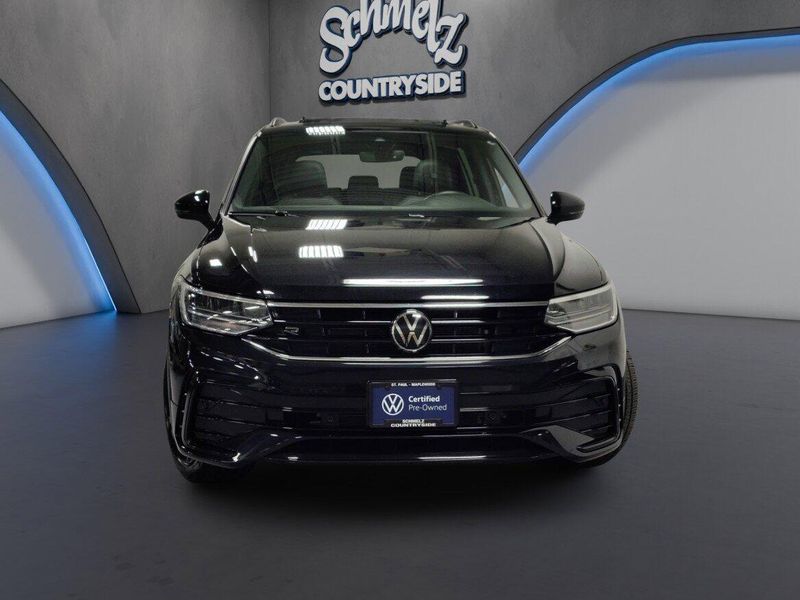 Used 2024 Volkswagen Tiguan SE AWD R-Line Black w/SunroofImage 3