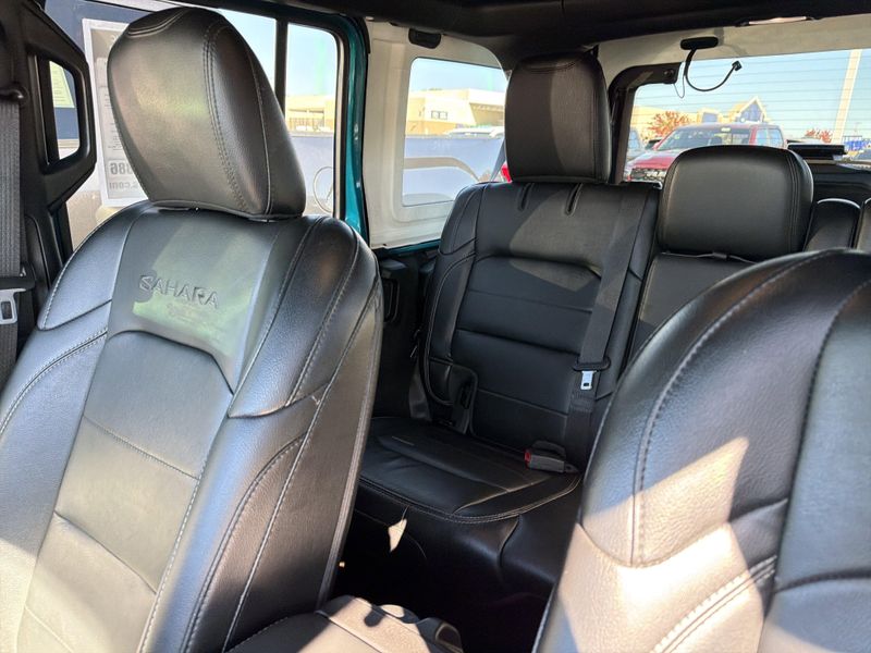 Used 2020 Jeep Wrangler Unlimited SaharaImage 28