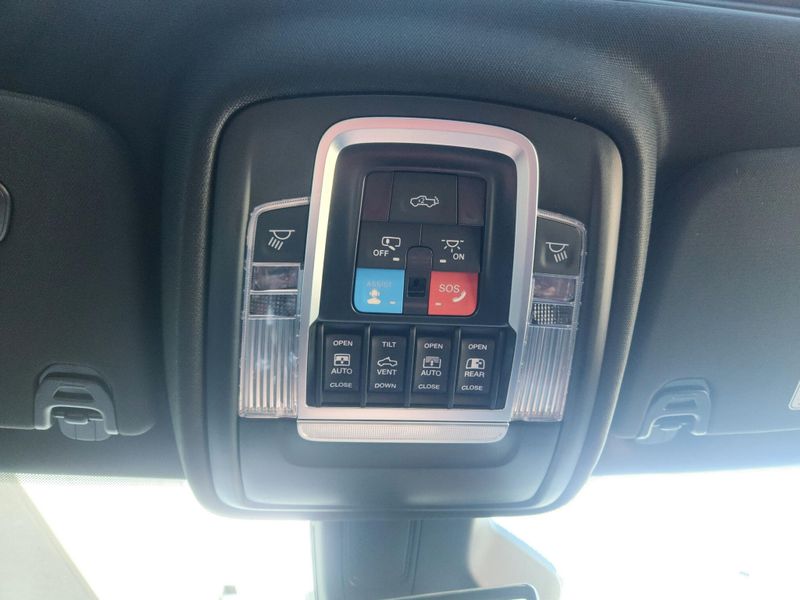 New 2027 RAM 1500 Limited Crew Cab 4x4 5'7' Box