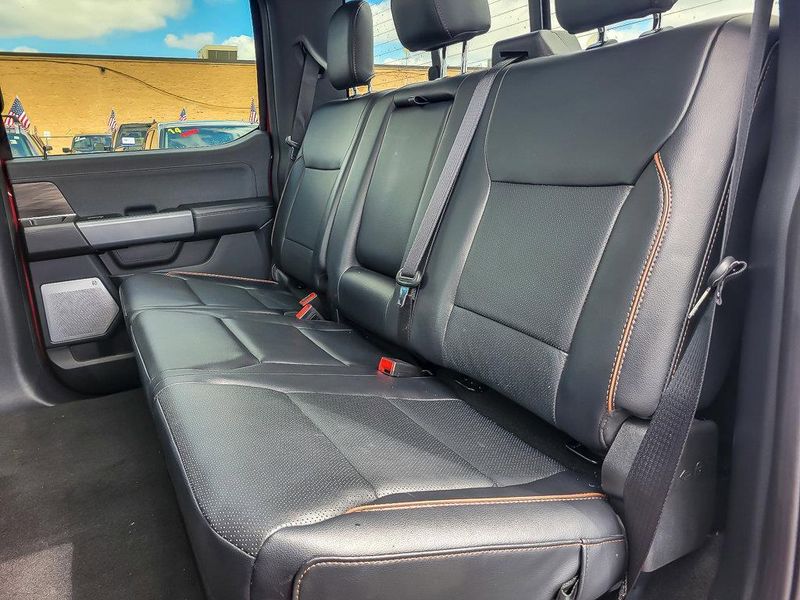 2024 Ford F-150 Lariat photo 13