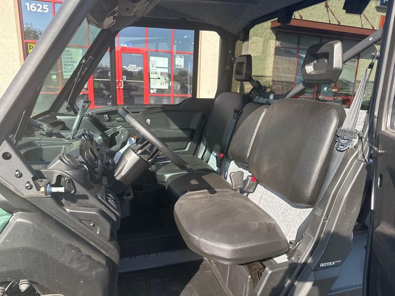 2025 Can-Am DEFENDER DPS CAB 65 HD9 