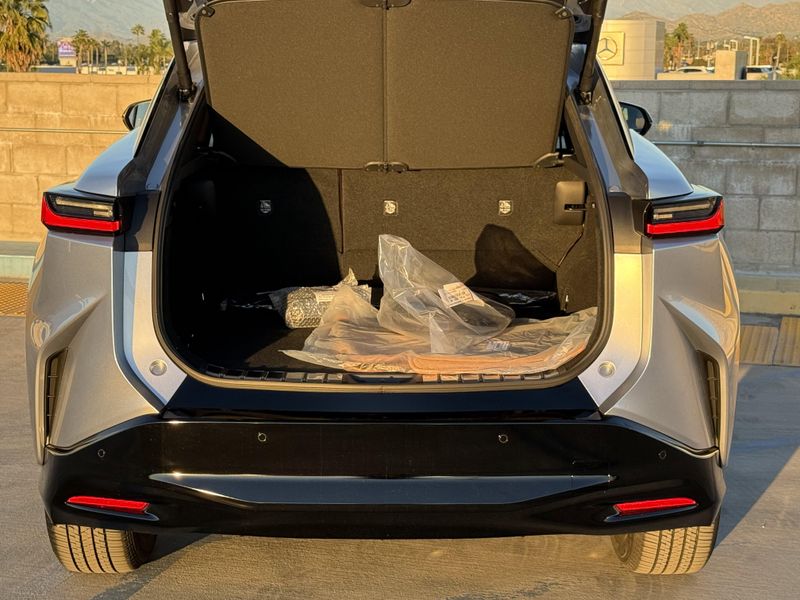 New 2026 Lexus RZ 350eImage 13