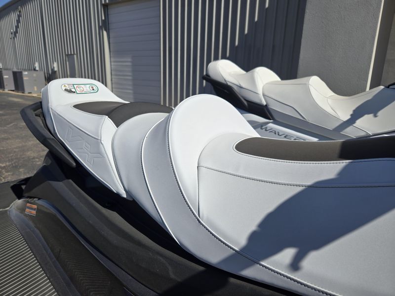 NEW 2026 YAMAHA VX CRUISER HO WITH AUDIO Image 10