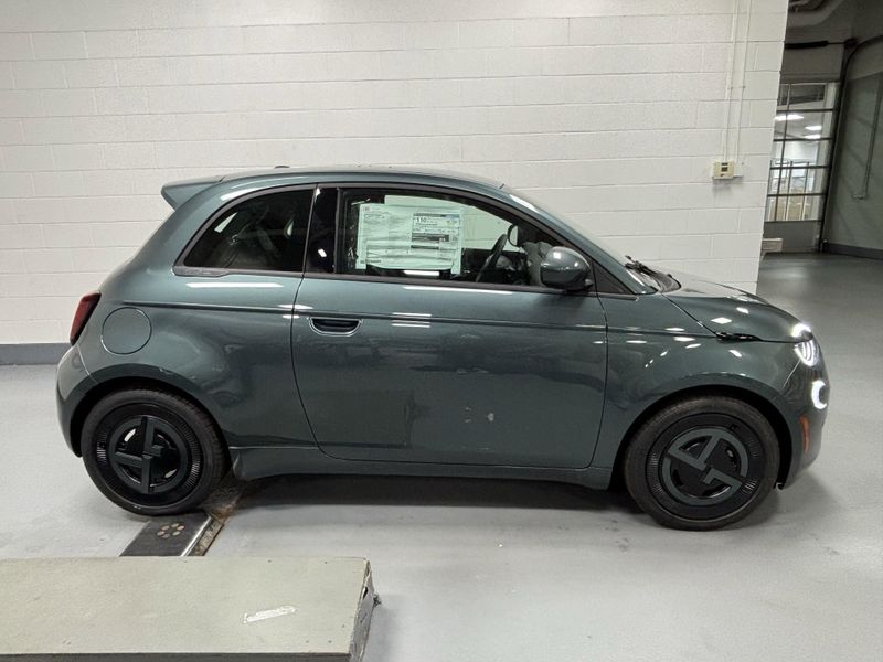 New 2025 Fiat 500e Giorgio Armani Collector