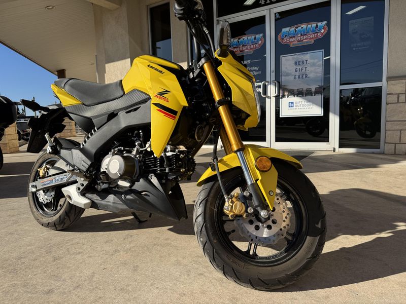 2022 Kawasaki Z125 PRO BASE YELLOWImage 6