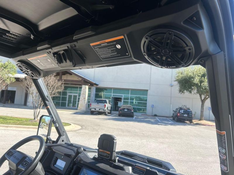 New 2026 Can-Am DEFENDER MAX XT HD11 Image 17