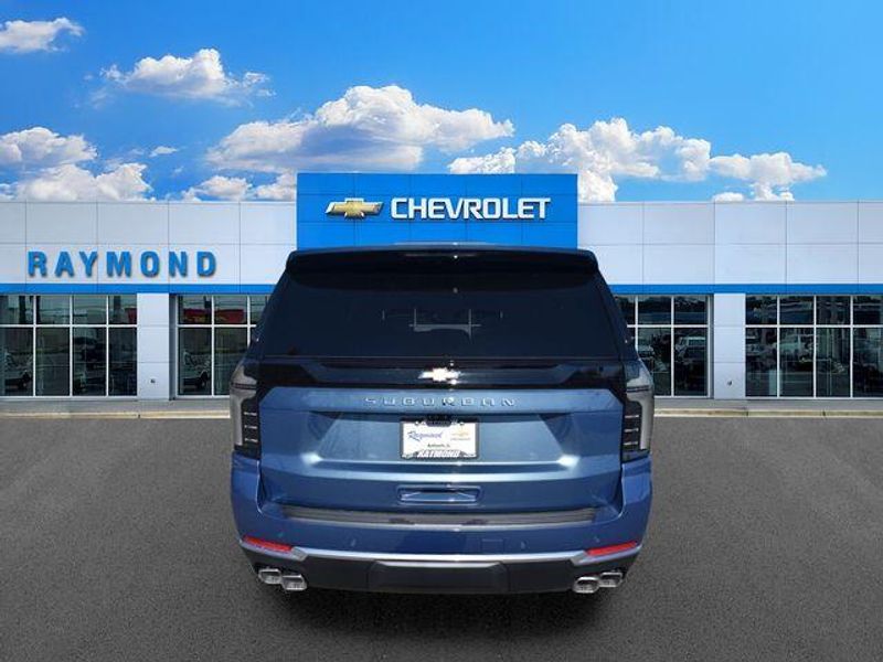 New 2026 Chevrolet Suburban High CountryImage 5