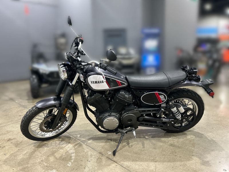 Used 2017 Yamaha SCR950 Image 11