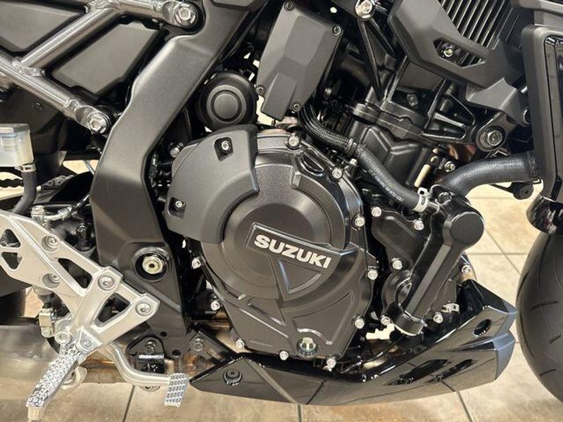 New 2026 Suzuki GSX-8TT Image 23