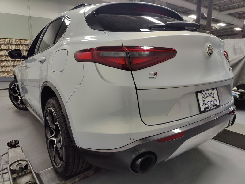 2023 Alfa Romeo Stelvio Ti Premium AWD w/Activ AsstImage 15