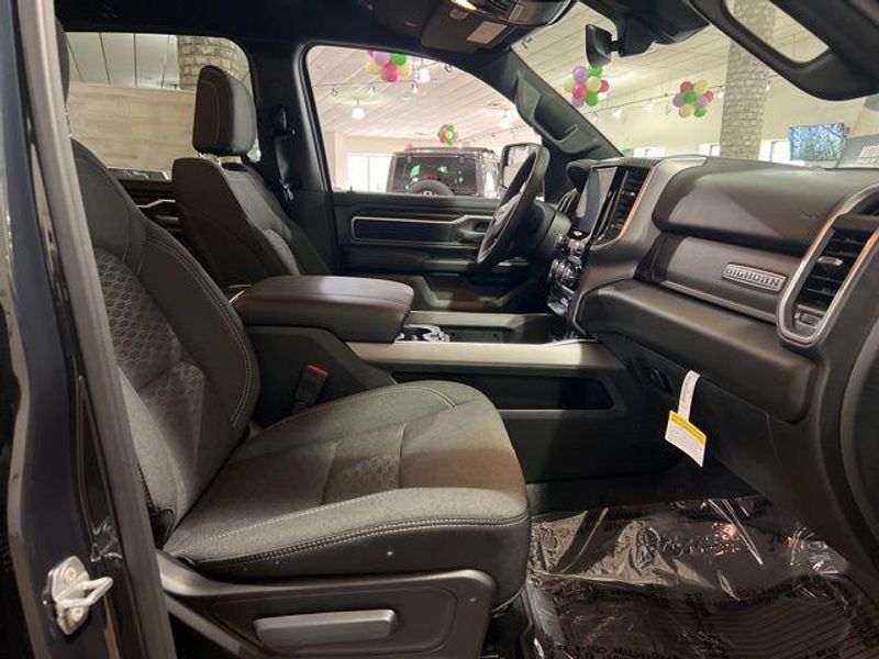 2025 RAM 1500 Big Horn Crew Cab 4x4 5'7' Box