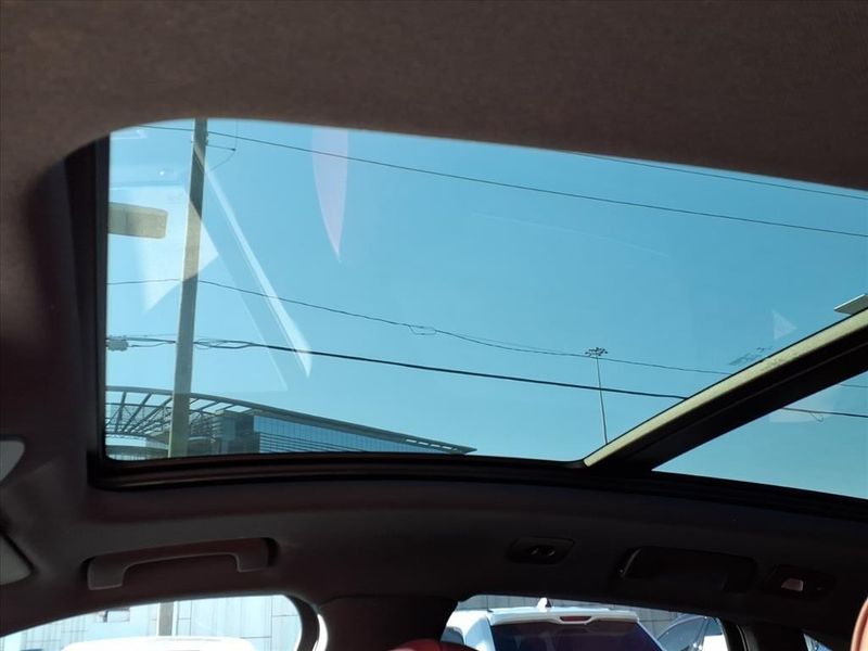 Used 2022 Porsche Macan SImage 7