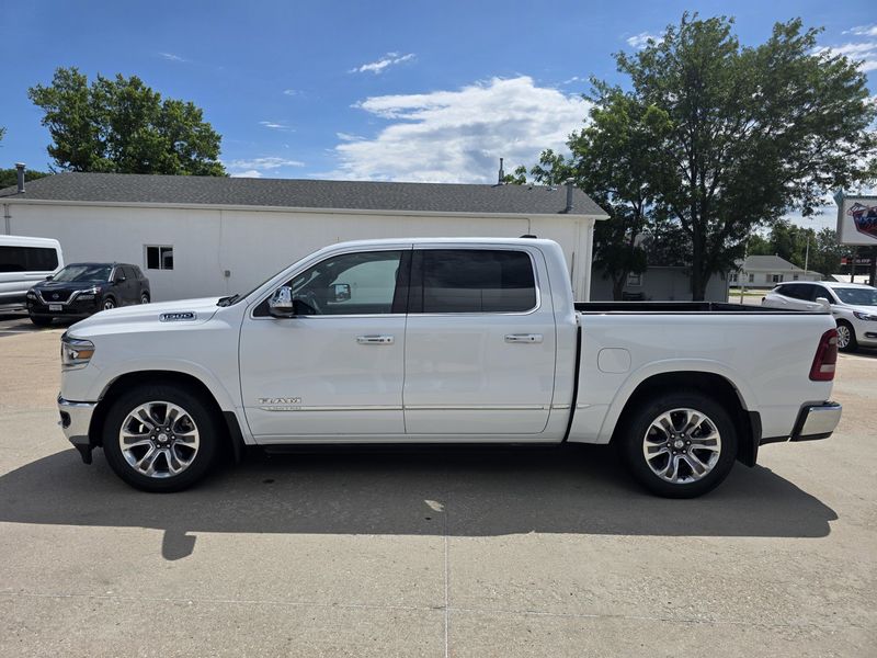 Used 2022 RAM 1500 LimitedImage 5
