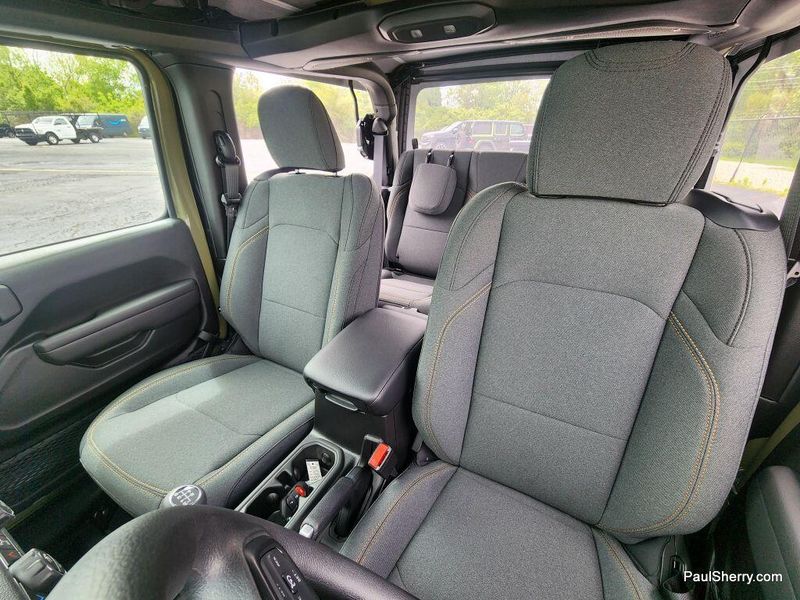 2025 Jeep Wrangler 2-door SportImage 18