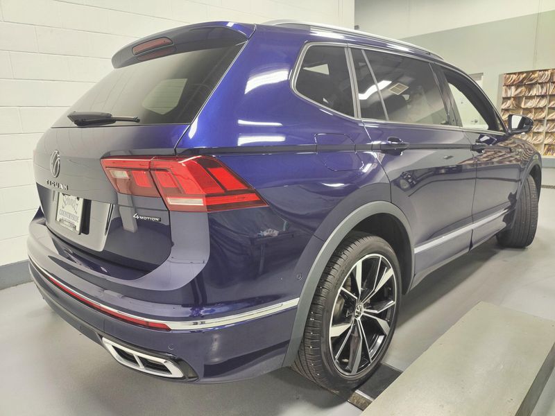 Used 2024 Volkswagen Tiguan AWD SEL R-Line w/Sunroof/NavImage 18