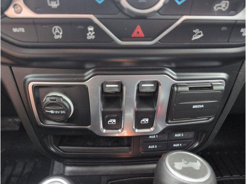 2021 Jeep Wrangler WillysImage 17