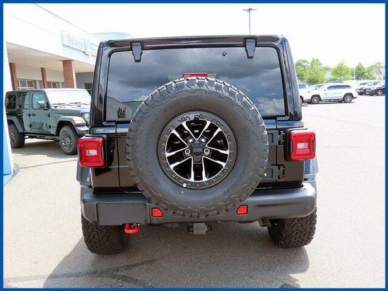 New 2025 Jeep Wrangler Rubicon XImage 6