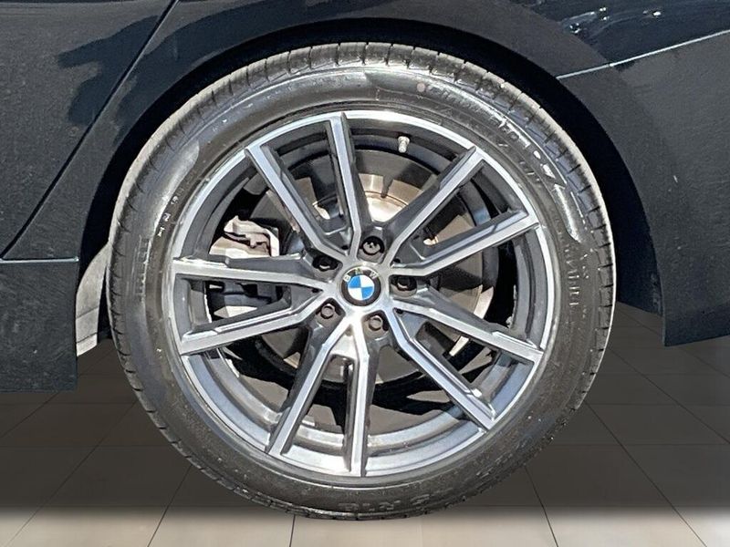 2021 BMW 3 Series 330iImage 13