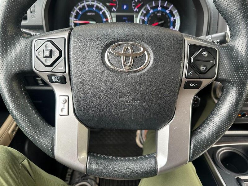 2016 Toyota 4Runner LimitedImage 3