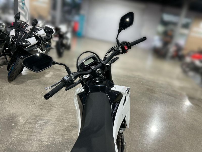 New 2025 Suzuki DR-Z4SM Image 18