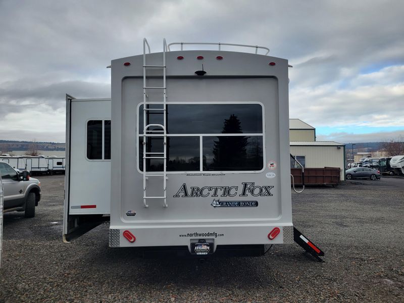 Used 2020 NORTHWOOD MFG ARCTIC FOX 29-5T Image 4