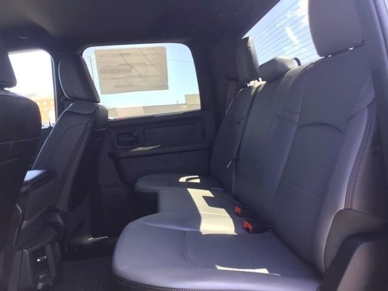 2025 RAM 2500 Tradesman Crew Cab 4x4 8