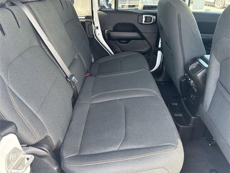 2024 Jeep Wrangler Sahara 4xe photo 14