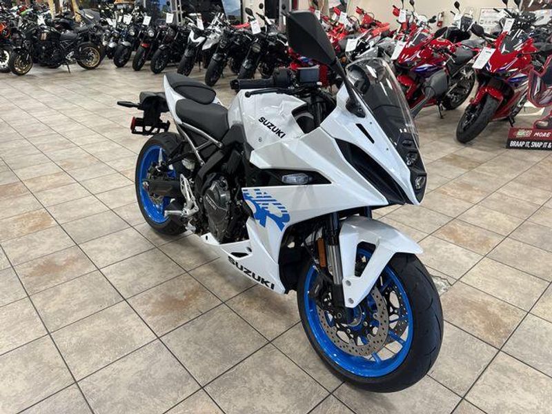 New 2026 Suzuki GSX-8R Image 11