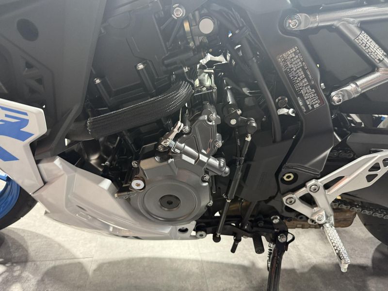 Used 2026 Suzuki GSX 8R Image 12