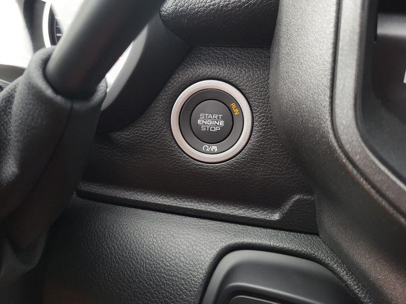 2025 RAM 2500 Tradesman Crew Cab 4x4 6
