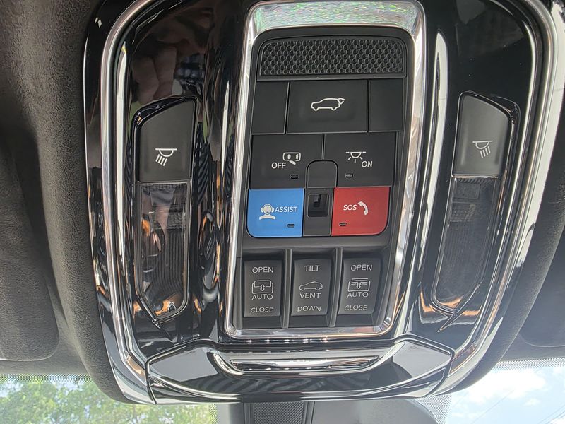 Used 2023 Jeep Grand Cherokee 4xe Summit ReserveImage 33