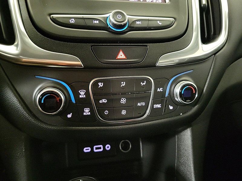2021 Chevrolet Equinox LT photo 16