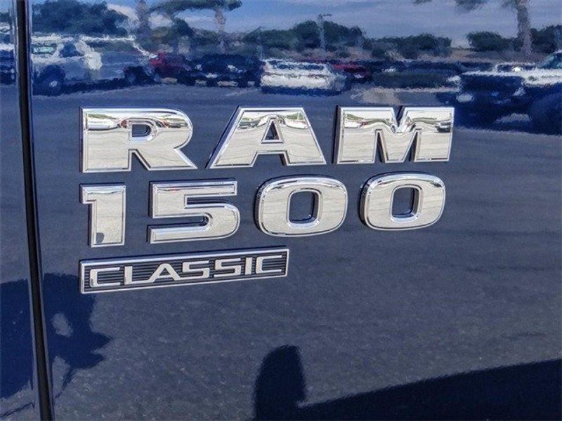 2022 RAM 1500 Classic Tradesman Crew Cab 4x4 5
