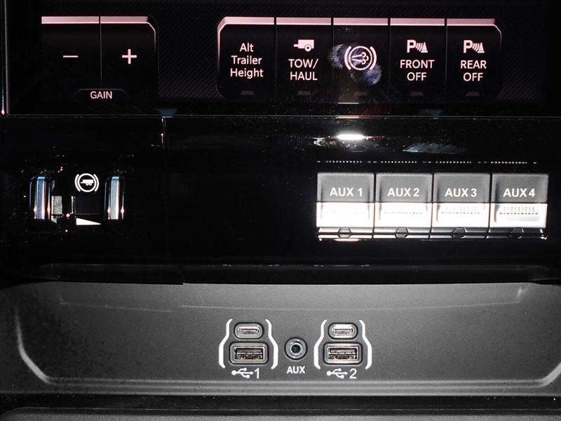 2026 Ram 2500 Laramie photo 15