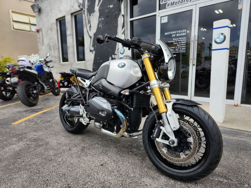 2016 BMW R nineT  in a SILVER/BLACK exterior color. BMW Motorcycles of Miami 786-845-0052 motorcyclesofmiami.com 