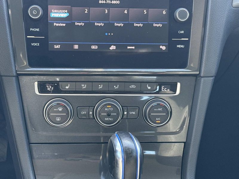 Used 2018 Volkswagen e-Golf 4-Door SE