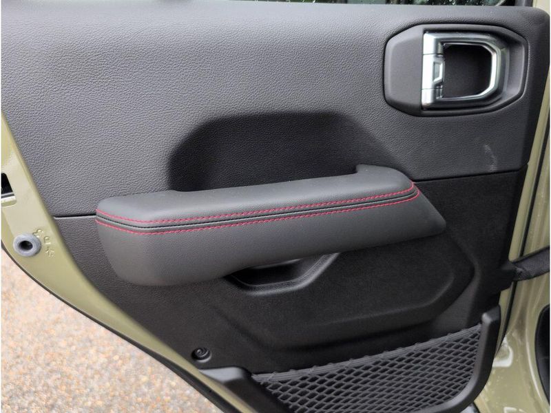 New 2025 Jeep Wrangler 4-door RubiconImage 31