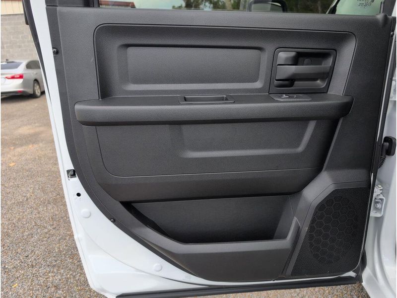 New 2026 RAM 3500 Tradesman Crew Cab Chassis 4x4 60