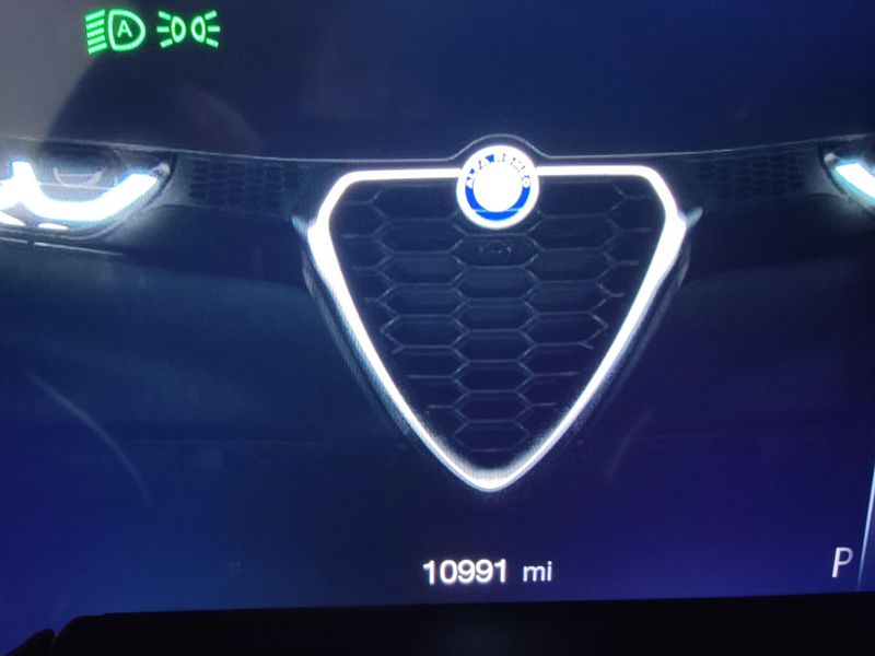 Used 2024 Alfa Romeo Tonale Ti Premium eAWD w/Sunroof/Actic/High PerfImage 32