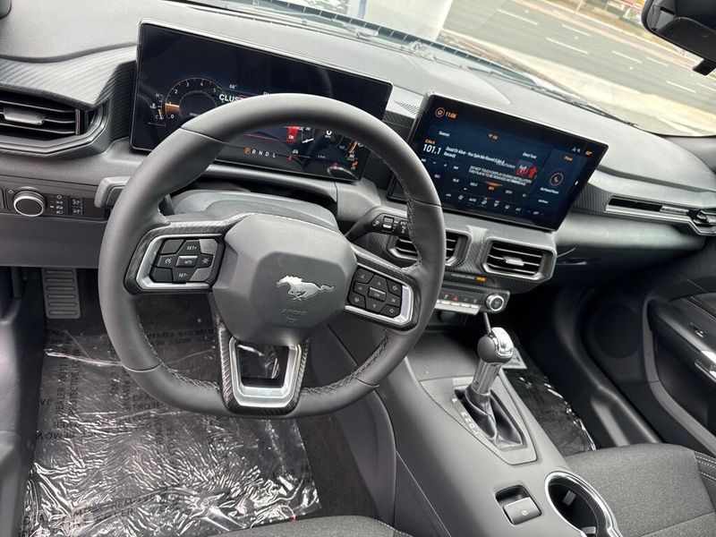 New 2025 Ford Mustang EcoBoostImage 9