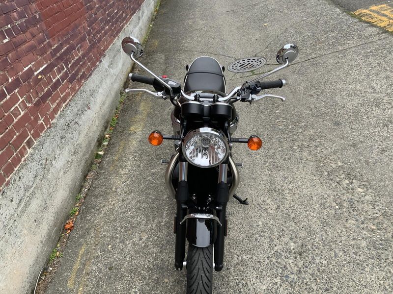 2025 Triumph BONNEVILLE T100 