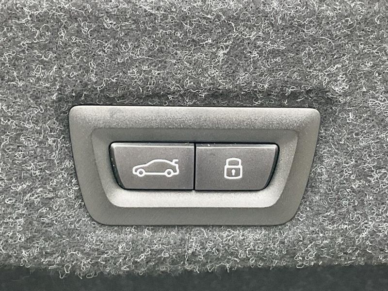 2025 BMW i5 eDrive40Image 16